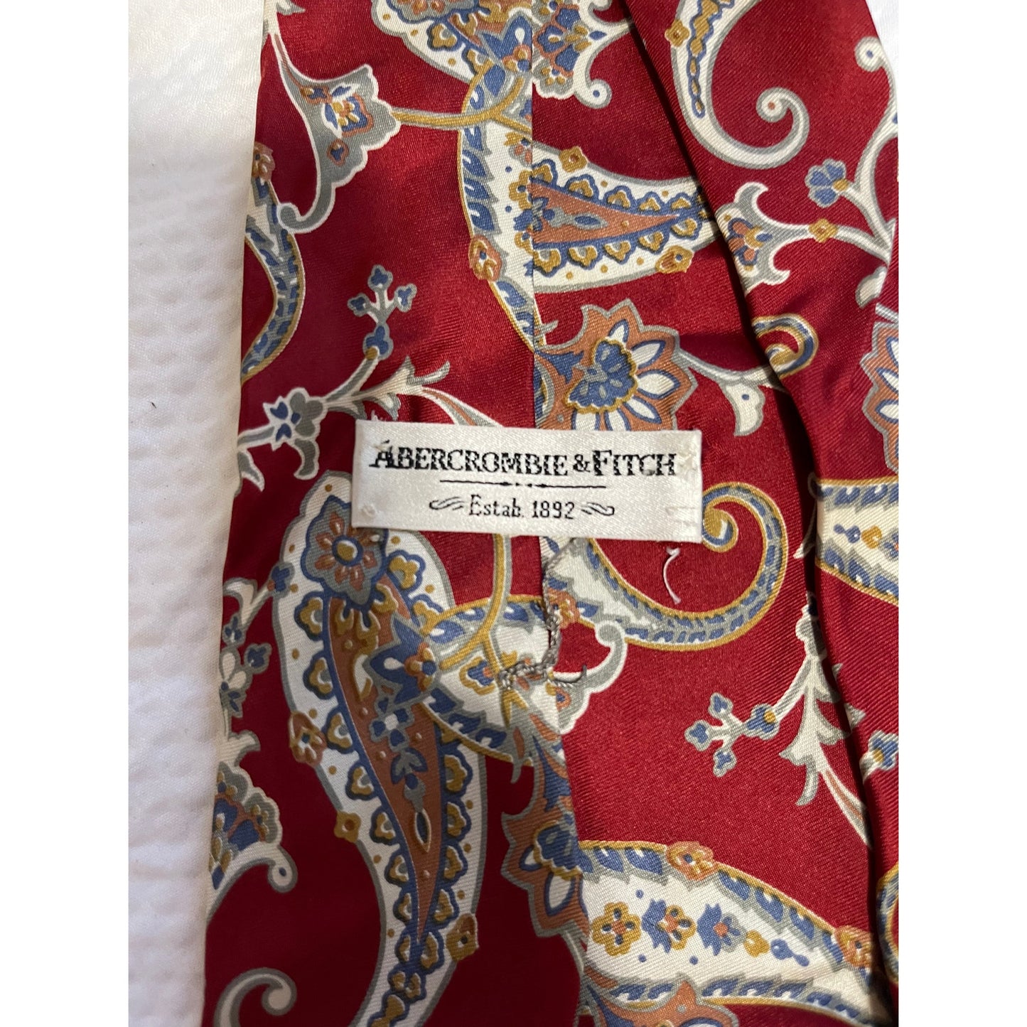 Vintage Abercrombie & Fitch Red Paisley Print 100% Silk Men's Necktie Retro Tie