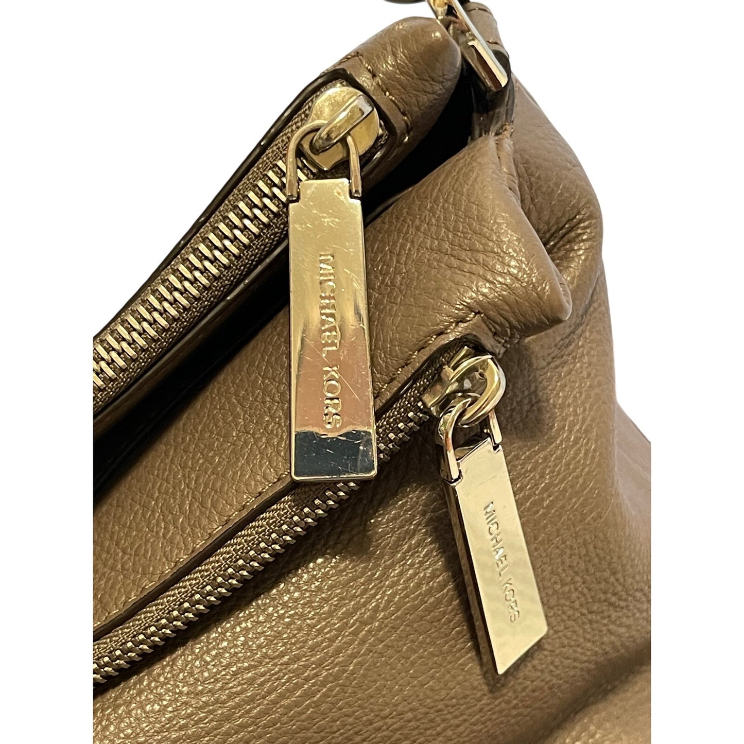 Michael Kors 100% Leather Gray Purse Detachable Strap - With Original Dust Bag