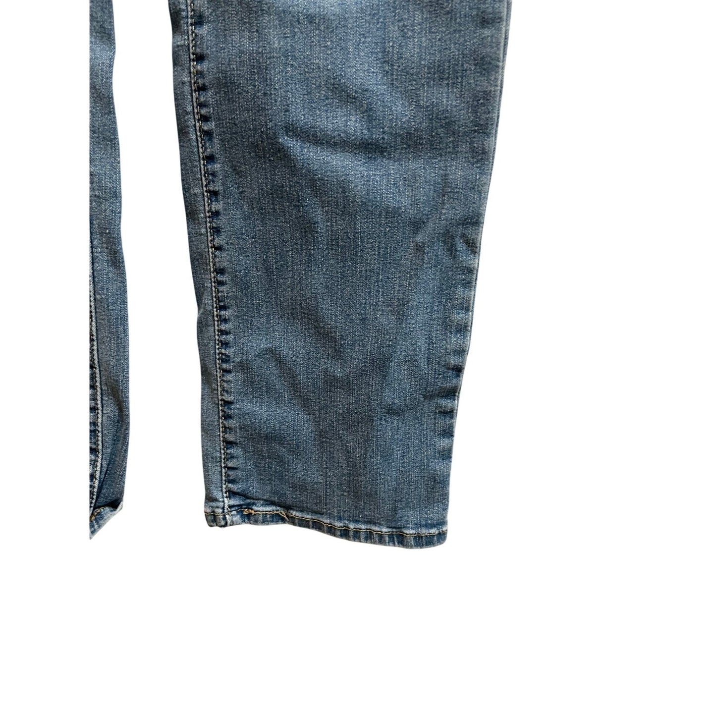 Levi's Signature Totally Shaping Straight Jeans - 30/34 Women's