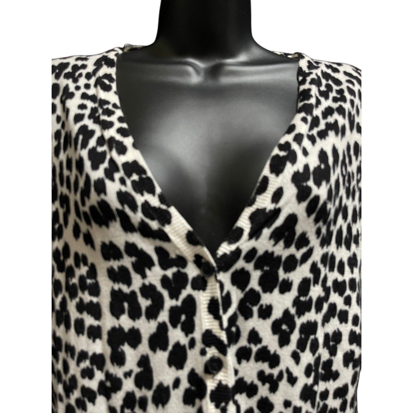 Anne Taylor the LOFT Size Medium Animal Print Cardigan Knit Sweater