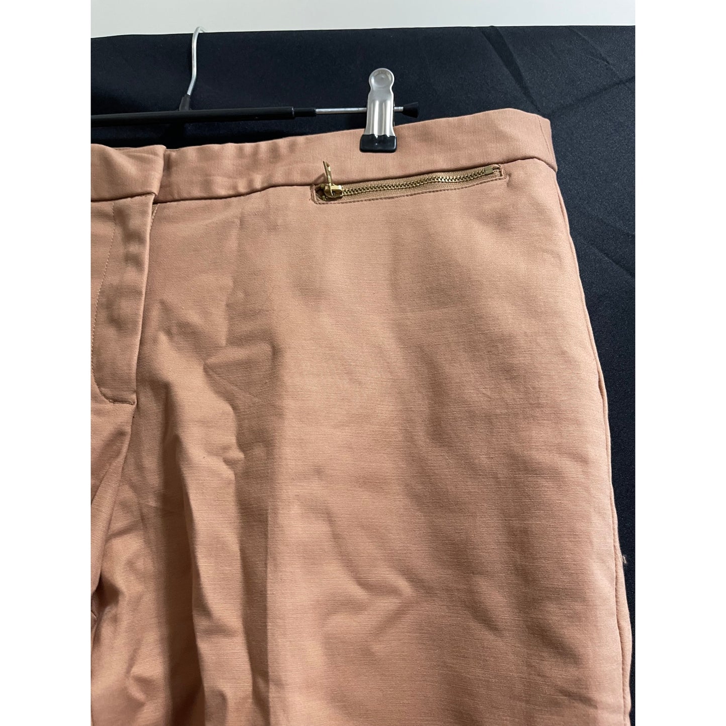 Ellen Tracy Size 10 Mauve Dress Pants w/ Zipper Pockets