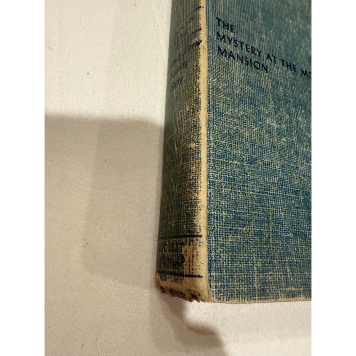 Nancy Drew - The Mystery at the Moss-Covered Mansion - Blue Tweed 1941 Hardcover