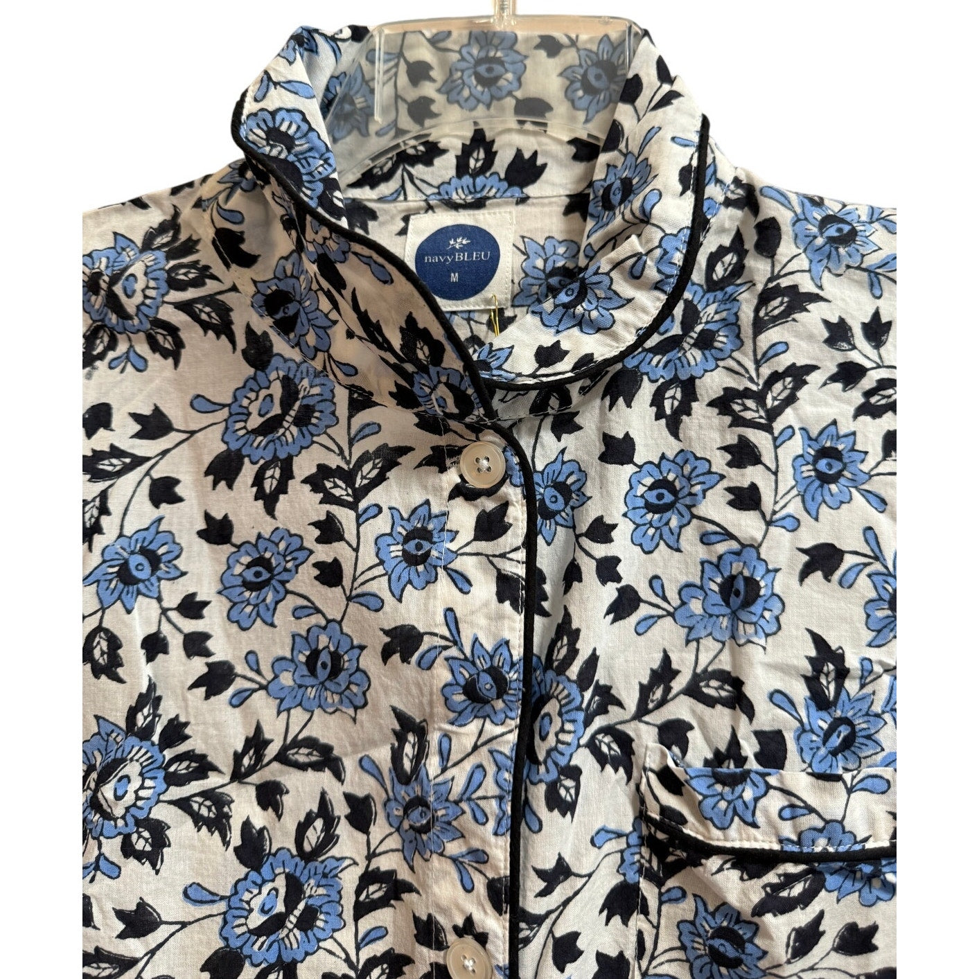 Navy Bleu Floral Print Long Sleeve Button Up Blouse - Size Medium - NWT