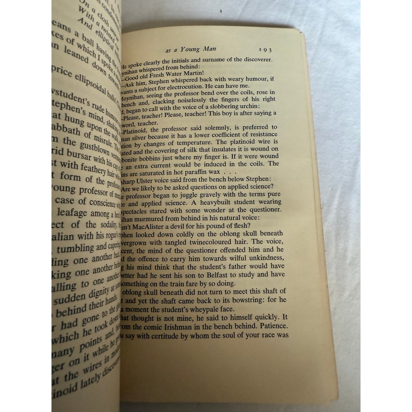 A Portrait of The Artist as a Young Man - James Joyce - 1964- Paperback