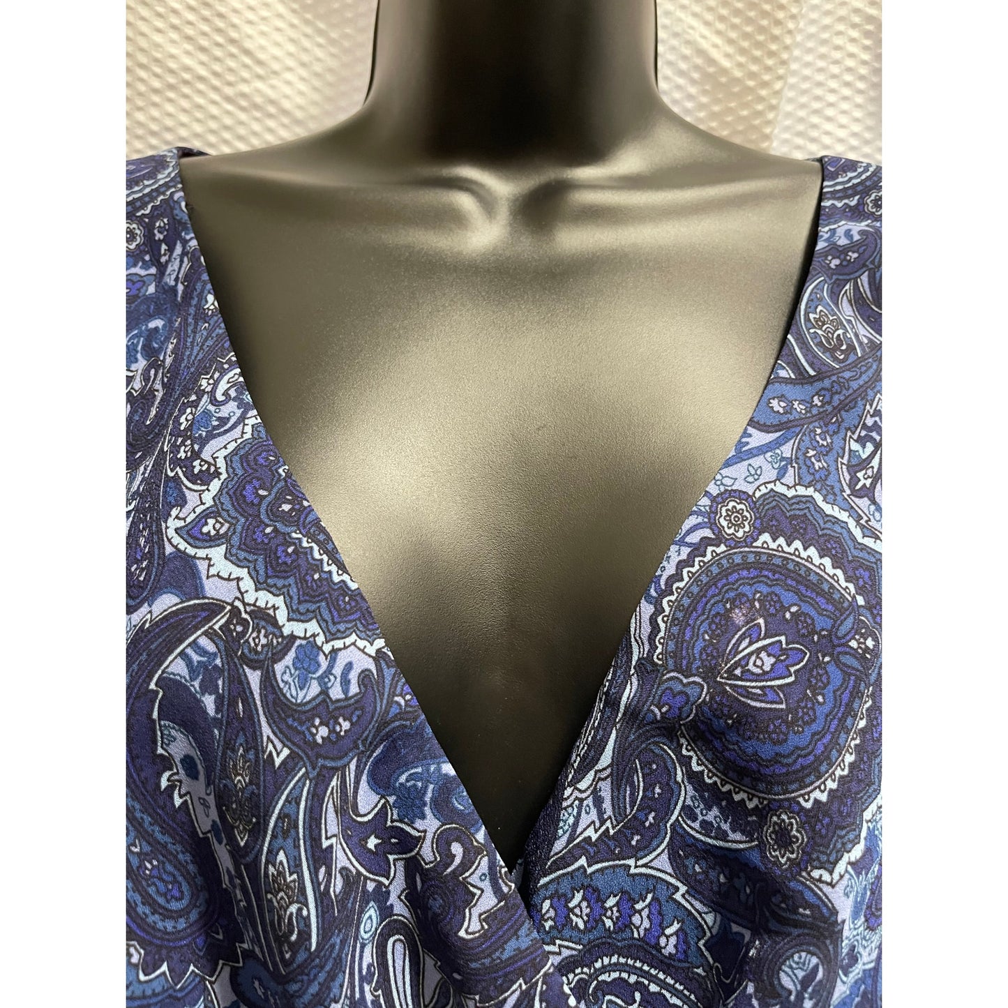 Venezia Women's Size 22 Sleeveless Blue Paisley Print Dress