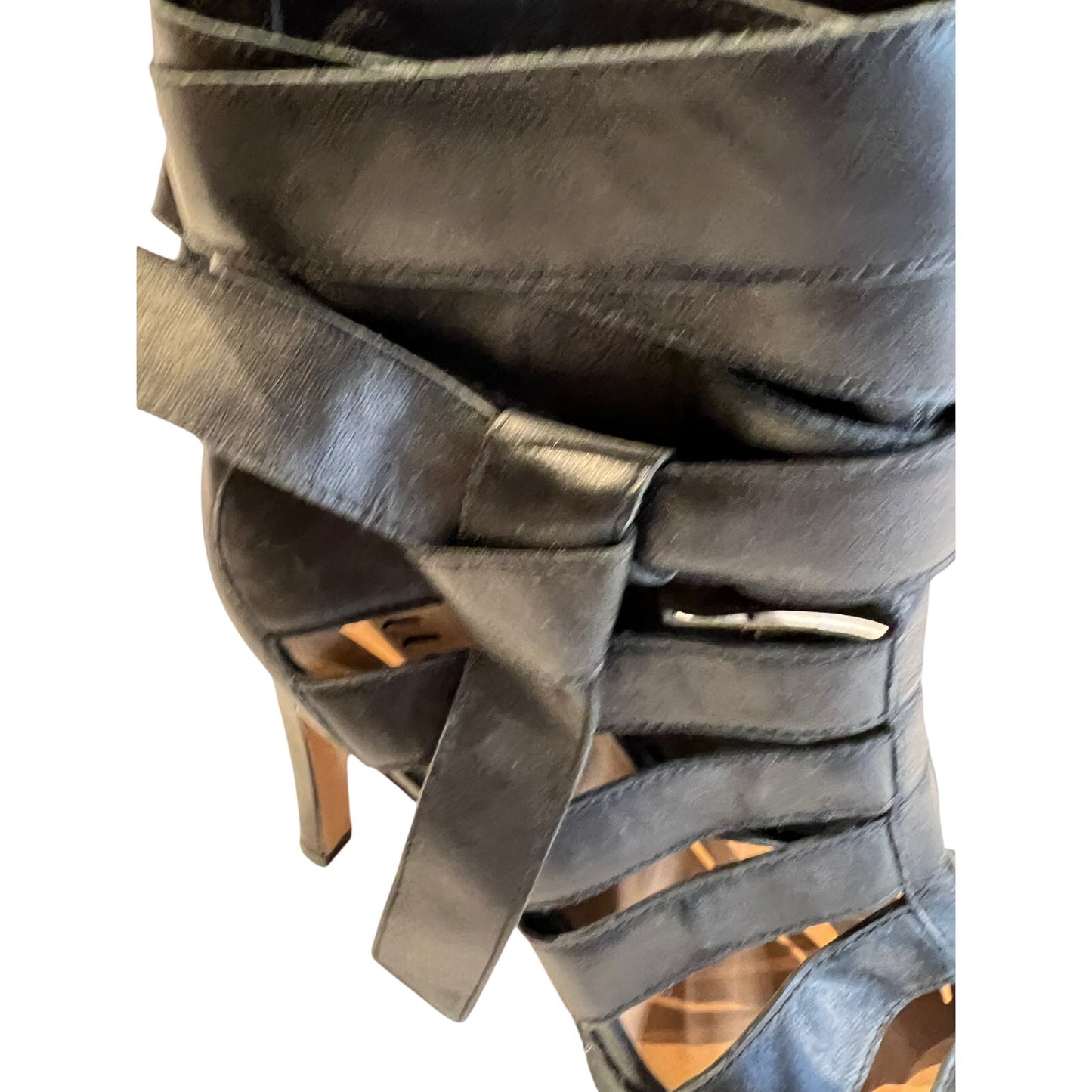 Tuleste Market Size 7 Black Leather Strappy Heels