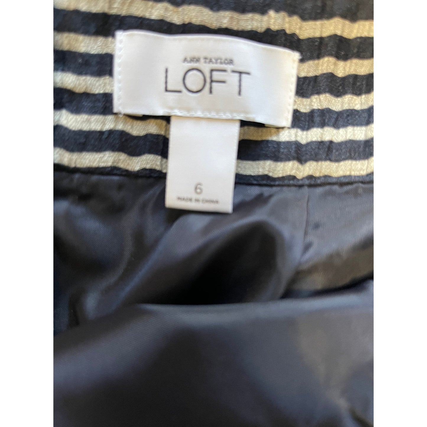 Ann Taylor The Loft Navy Blue Striped Crinkle Blend Pencil Skirt Size 6