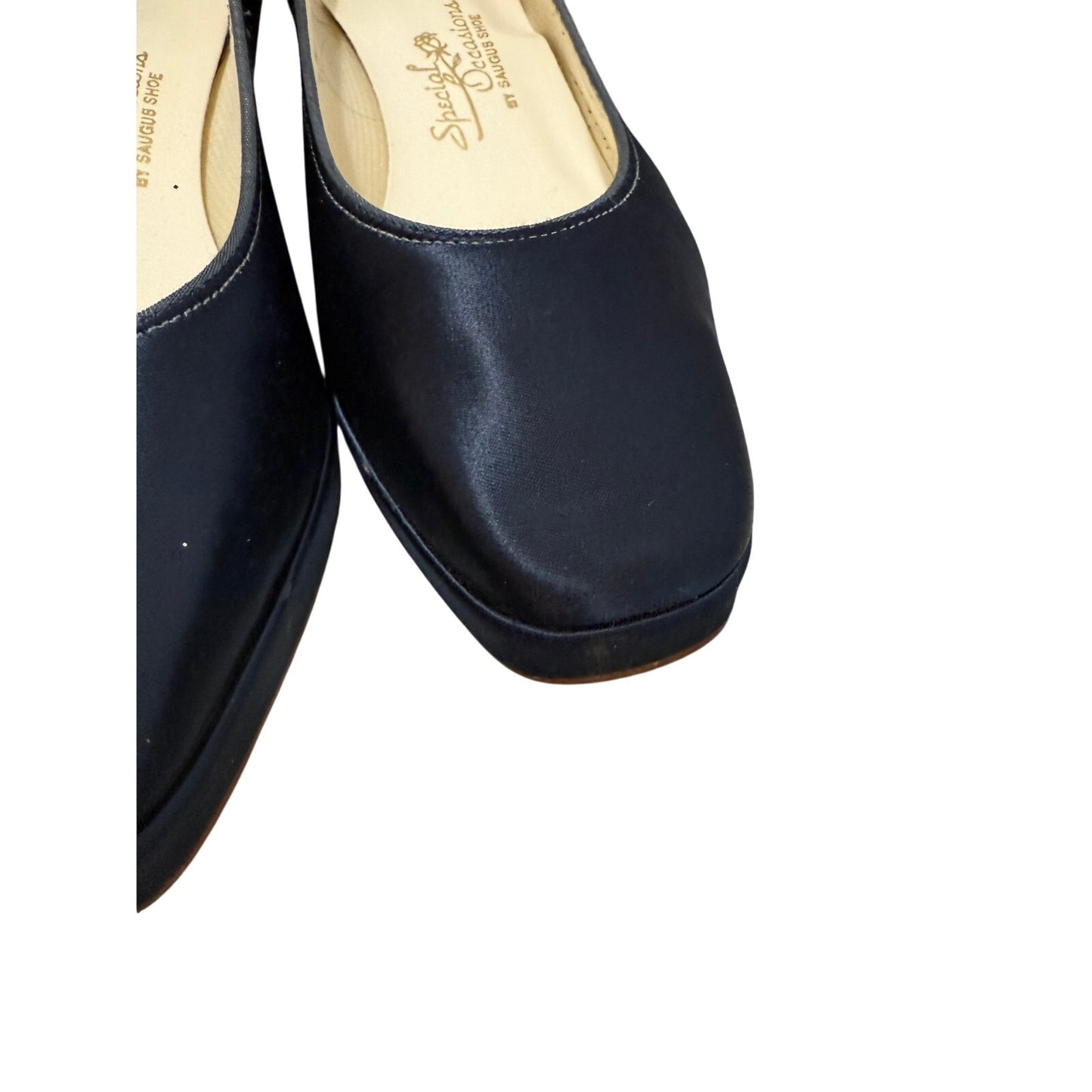 Special Occasions by Saugus Shoe Size 7.5B Midnight Blue Block Heels