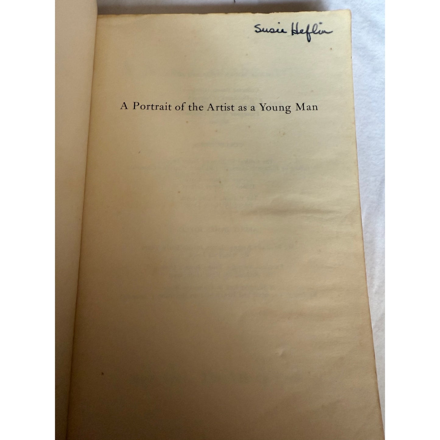 A Portrait of The Artist as a Young Man - James Joyce - 1964- Paperback