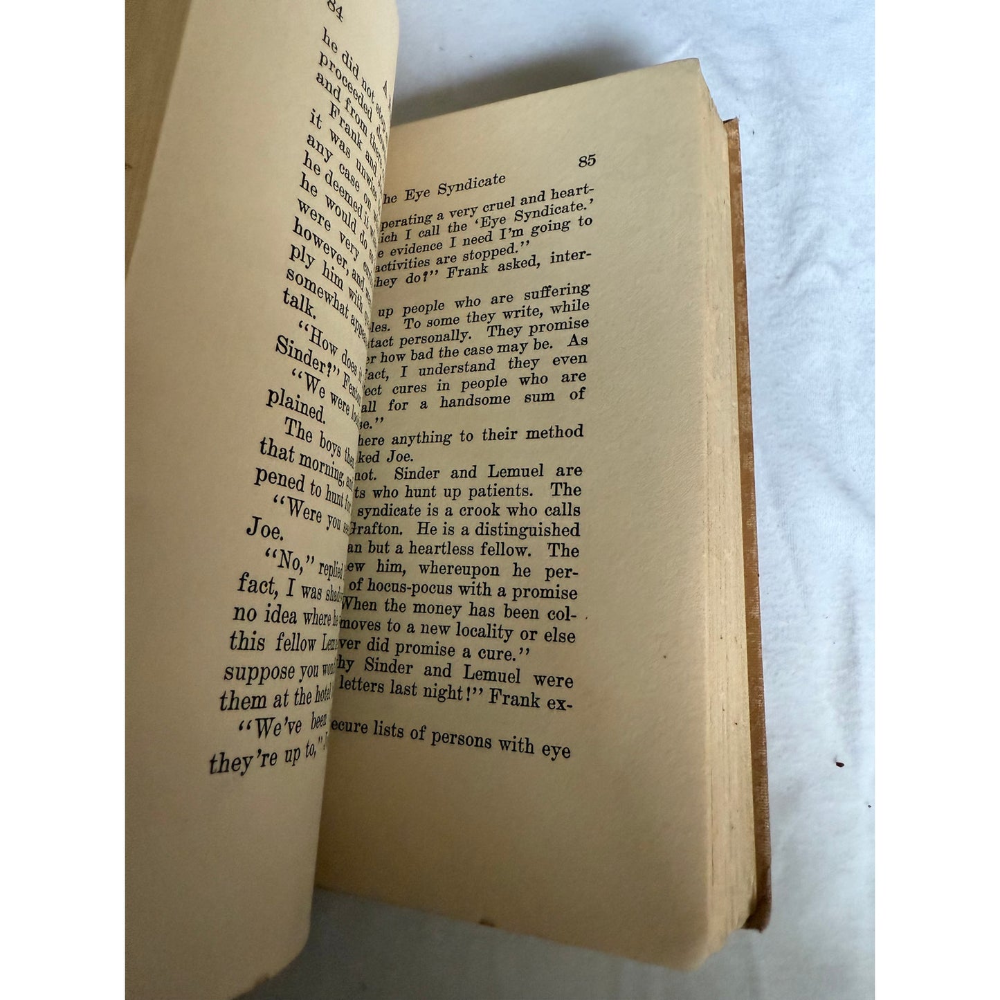 The Hardy Boys - A Figure in Hiding - Franklin W. Dixon - 1937 - Hardcover