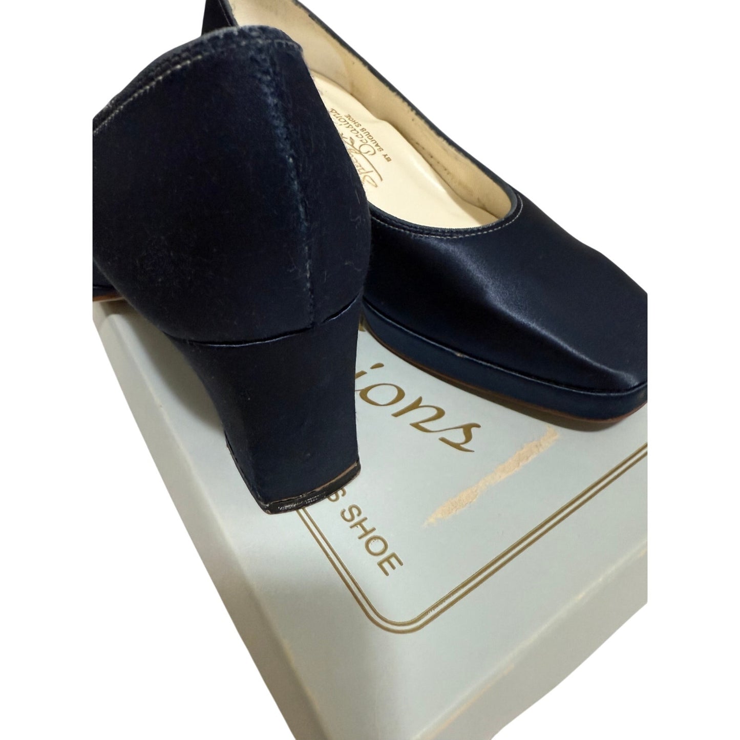 Special Occasions by Saugus Shoe Size 7.5B Midnight Blue Block Heels