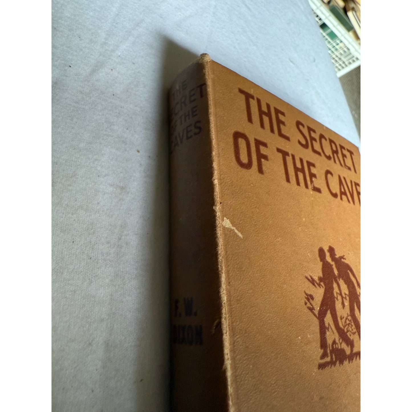 The Hardy Boys - The Secret of the Caves - Franklin W. Dixon - 1929 - Hardcover