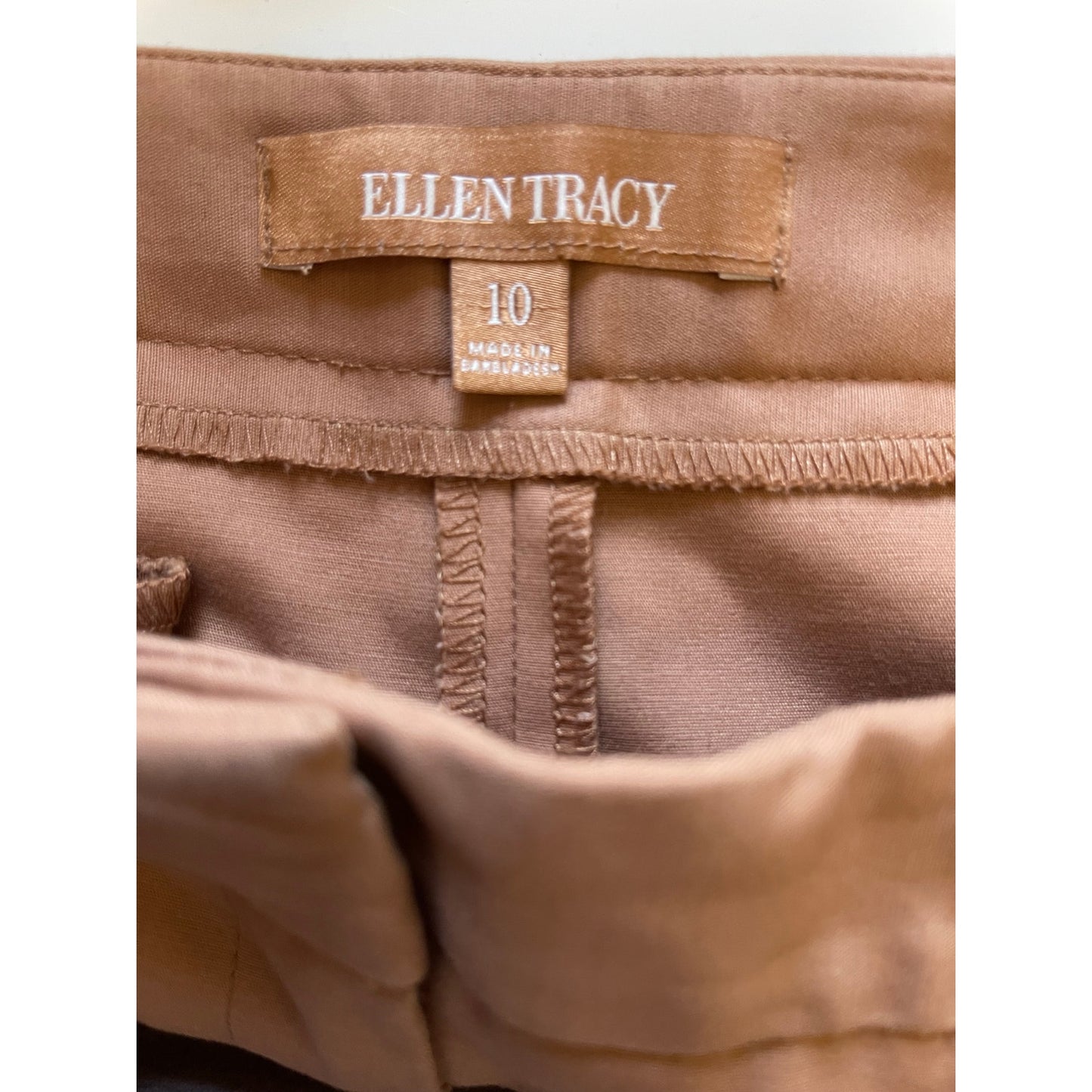 Ellen Tracy Size 10 Mauve Dress Pants w/ Zipper Pockets