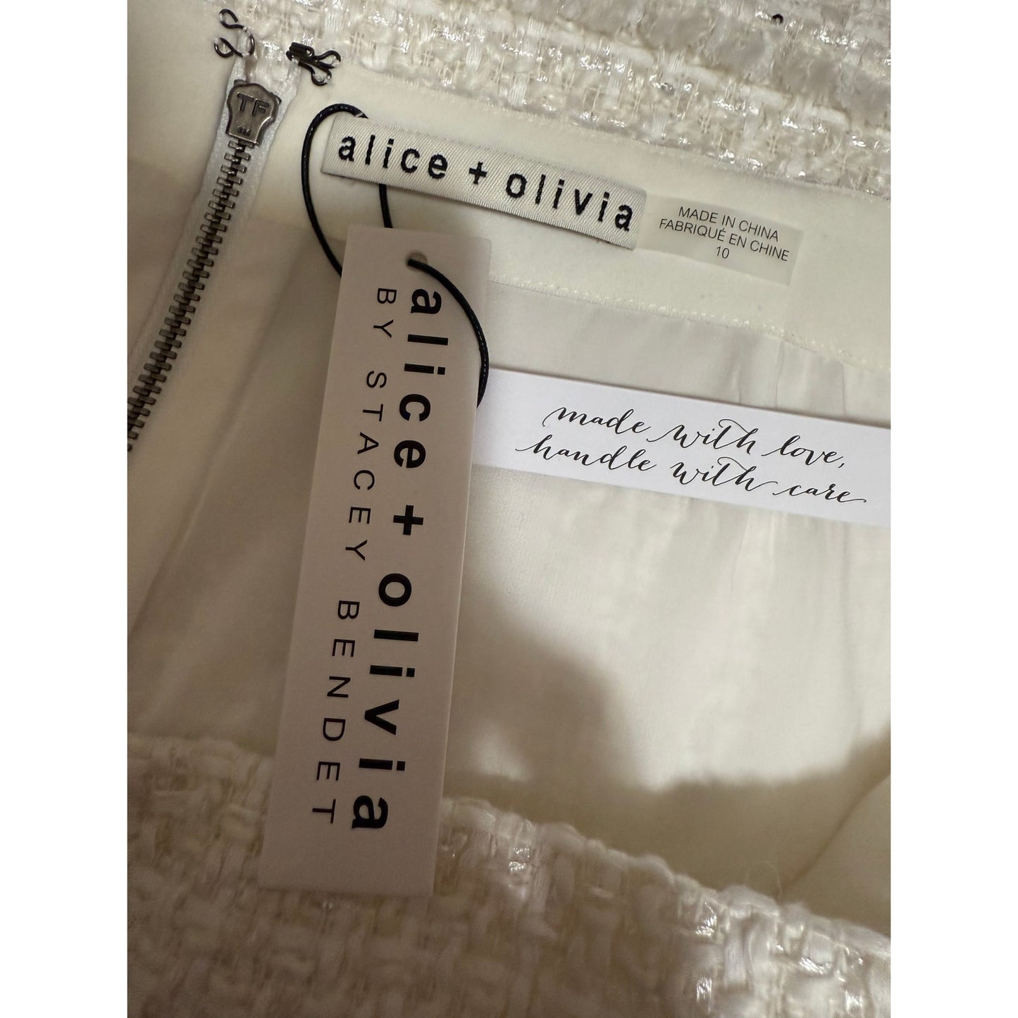 Alice & Olivia White Knit Sequin Size 10 Mini Skirt - NWT - $265 MSRP
