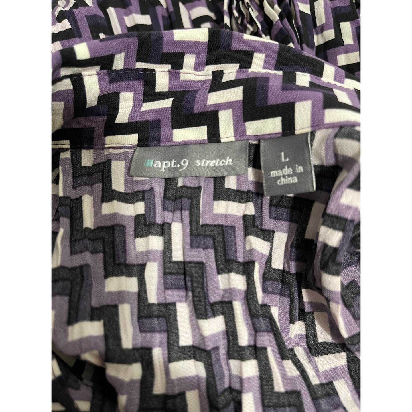 Apt 9. Stretch Purple White Black Geometric Runched Button Up - Large