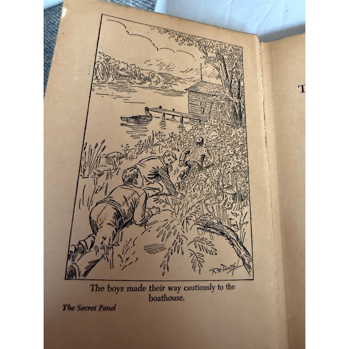 The Hardy Boys - The Secret Panel - Franklin W. Dixon - 1946 - Hardcover