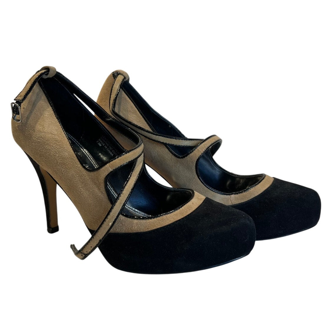 White House Black Market Tan & Black Leather Pumps - 7.5M