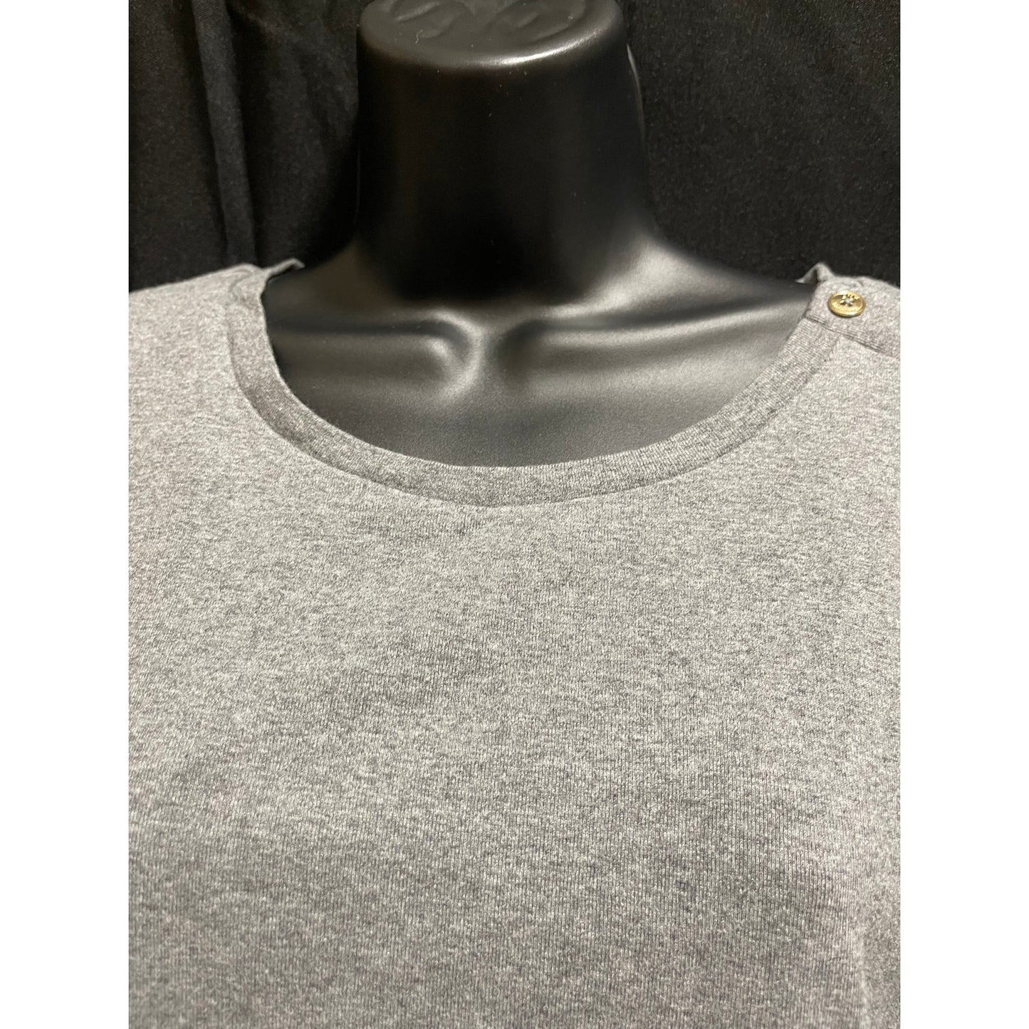 Jones New York Signature Gray T-Shirt - Size Large - Buttons on Shoulder