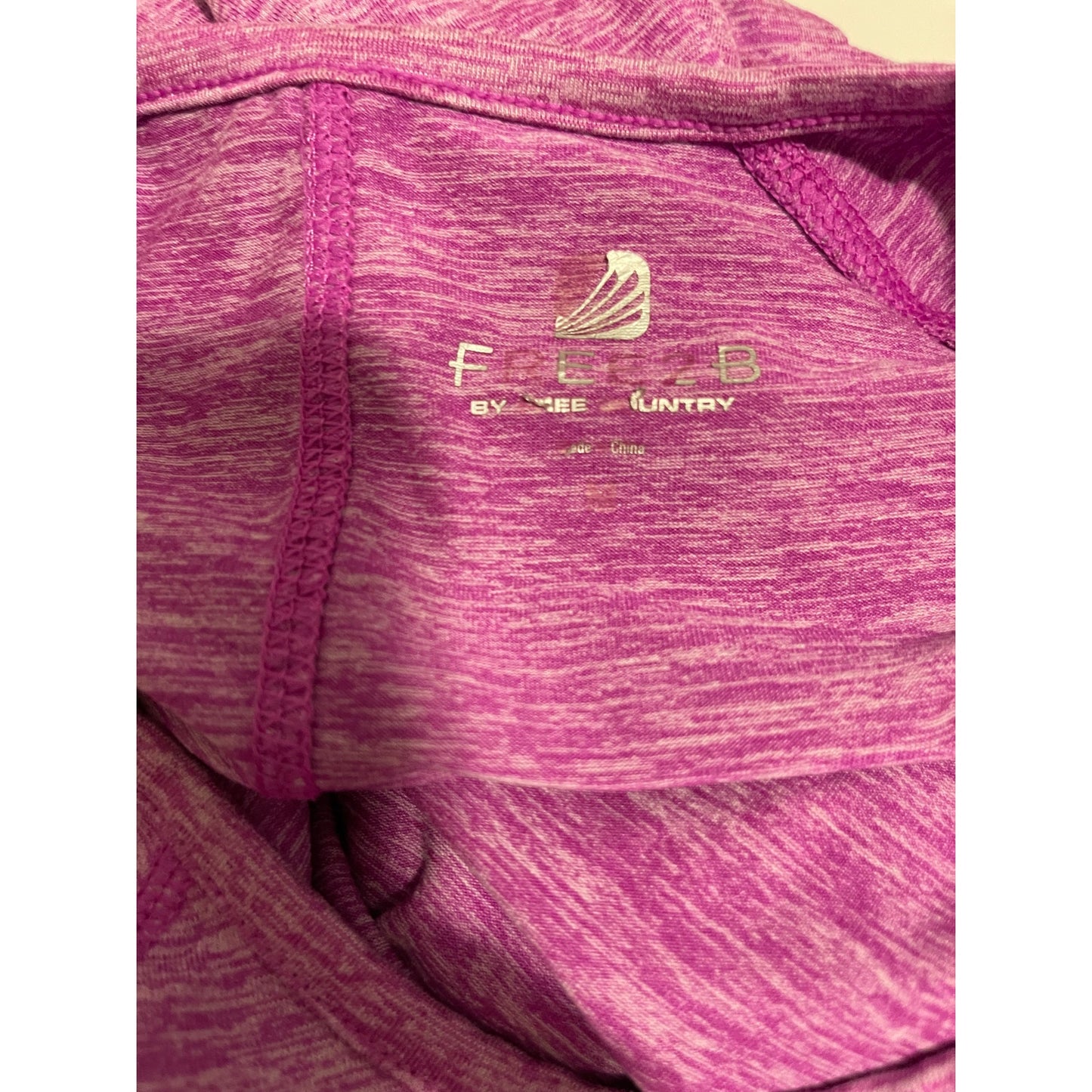 Free2B Orchid Pink Long Sleeve - Scrunched Sides - Size Medium