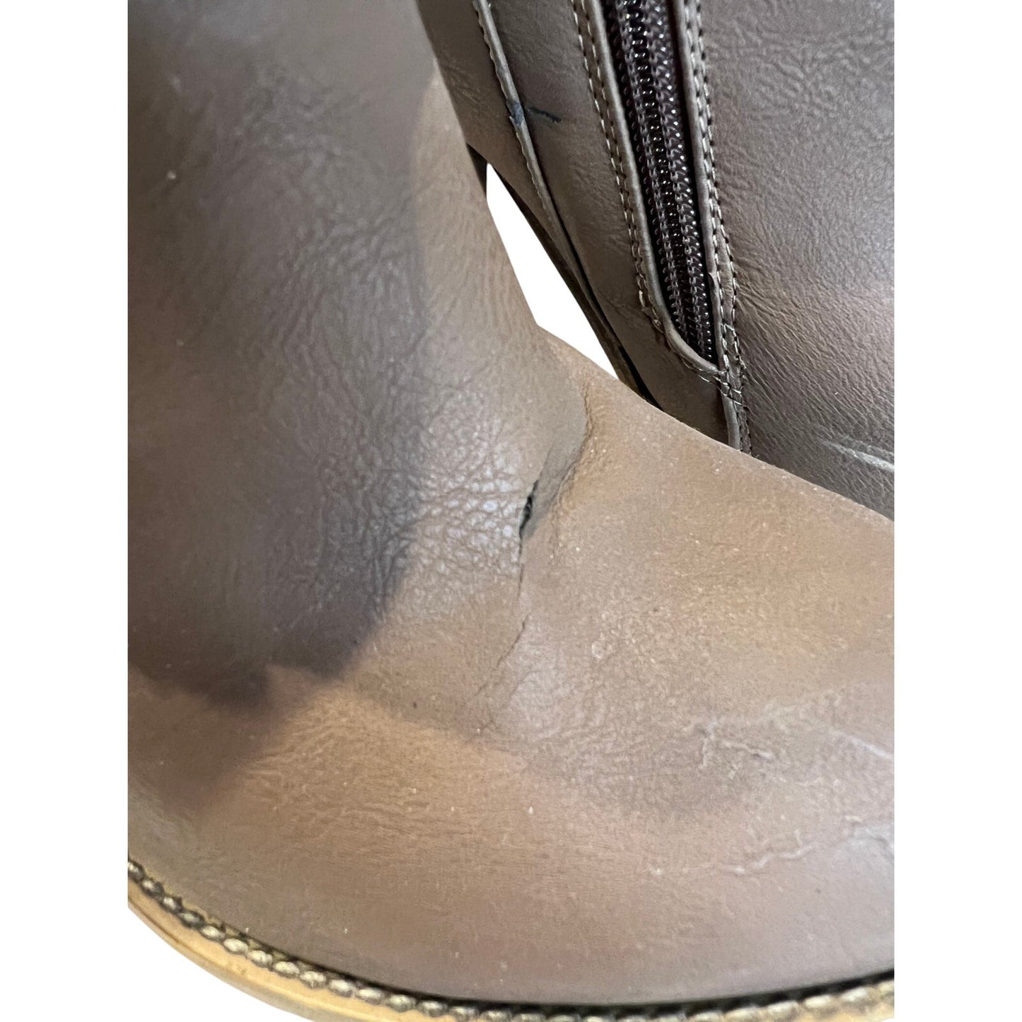 Reneeze Size 7 Faux Leather Heeled Boot - Lined
