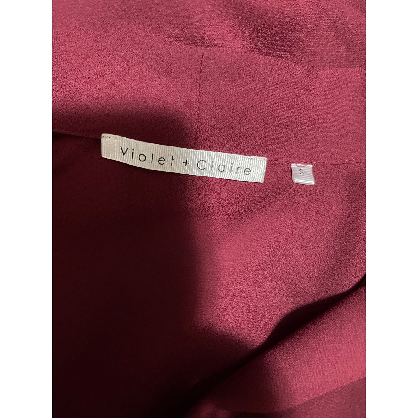 Violet & Claire Size Small Burgundy Sheer Sleeveless Blouse