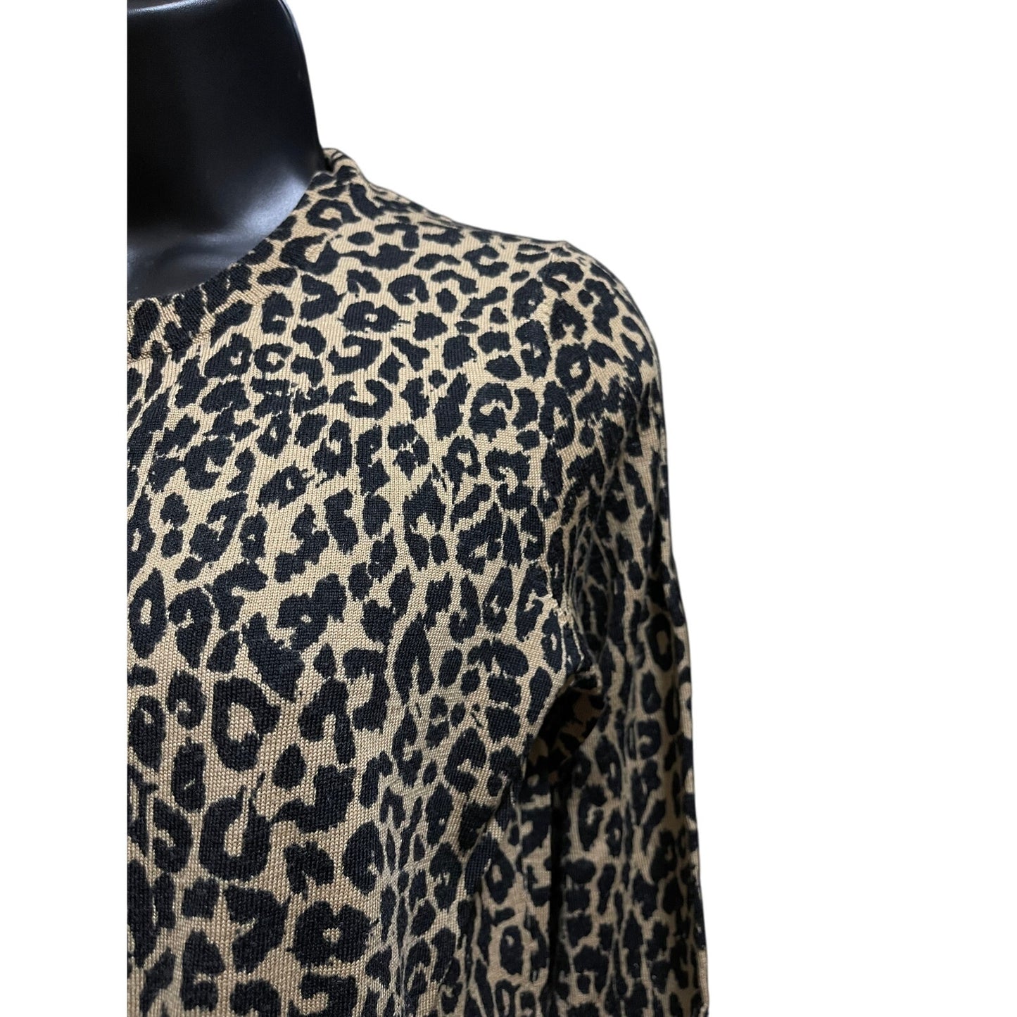 Talbots Pure Italian Merino Size Medium Petite Animal Print Knit Cardigan