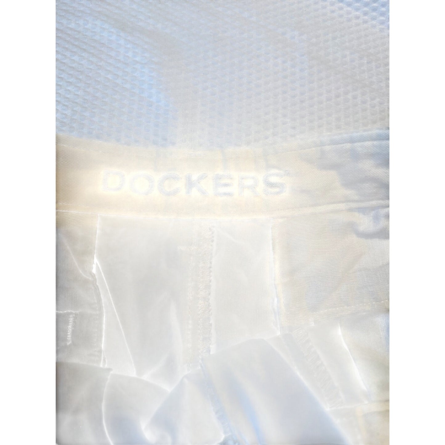 Dockers - 100% Cotton - Off White / Light Khaki - Golf Shorts - Men's Size 32