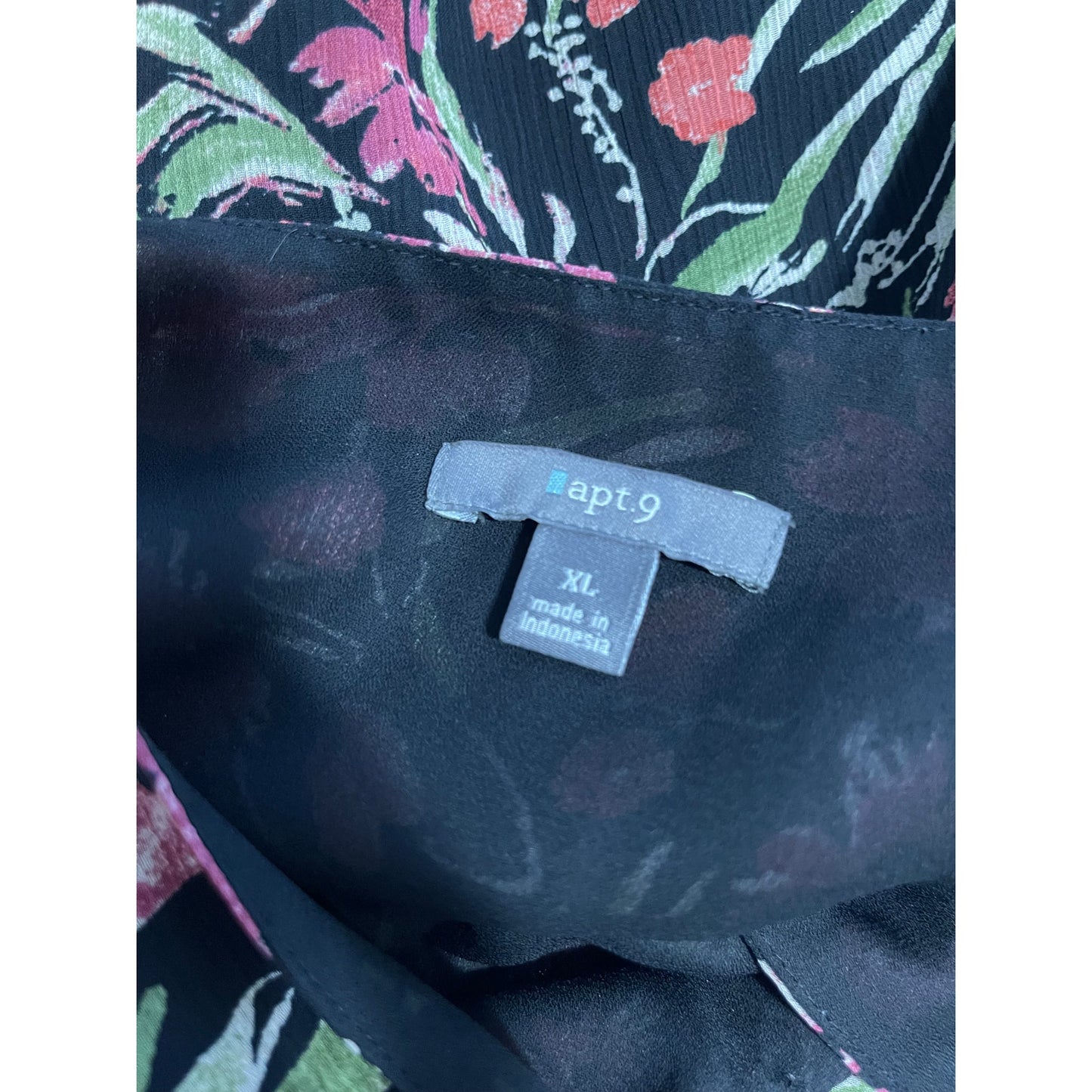 Apt 9 Black with Pink Florals Short Sleeve XL Blouse