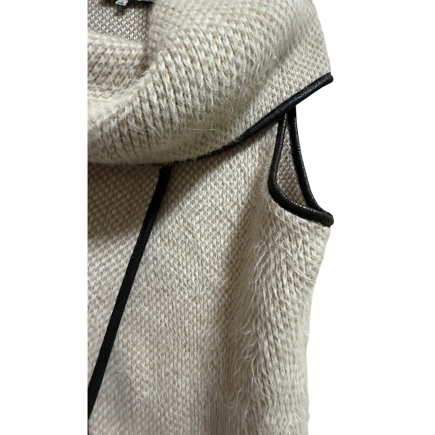 Waverly Grey Tan and White Sleeveless Knit Sweater - Size Small