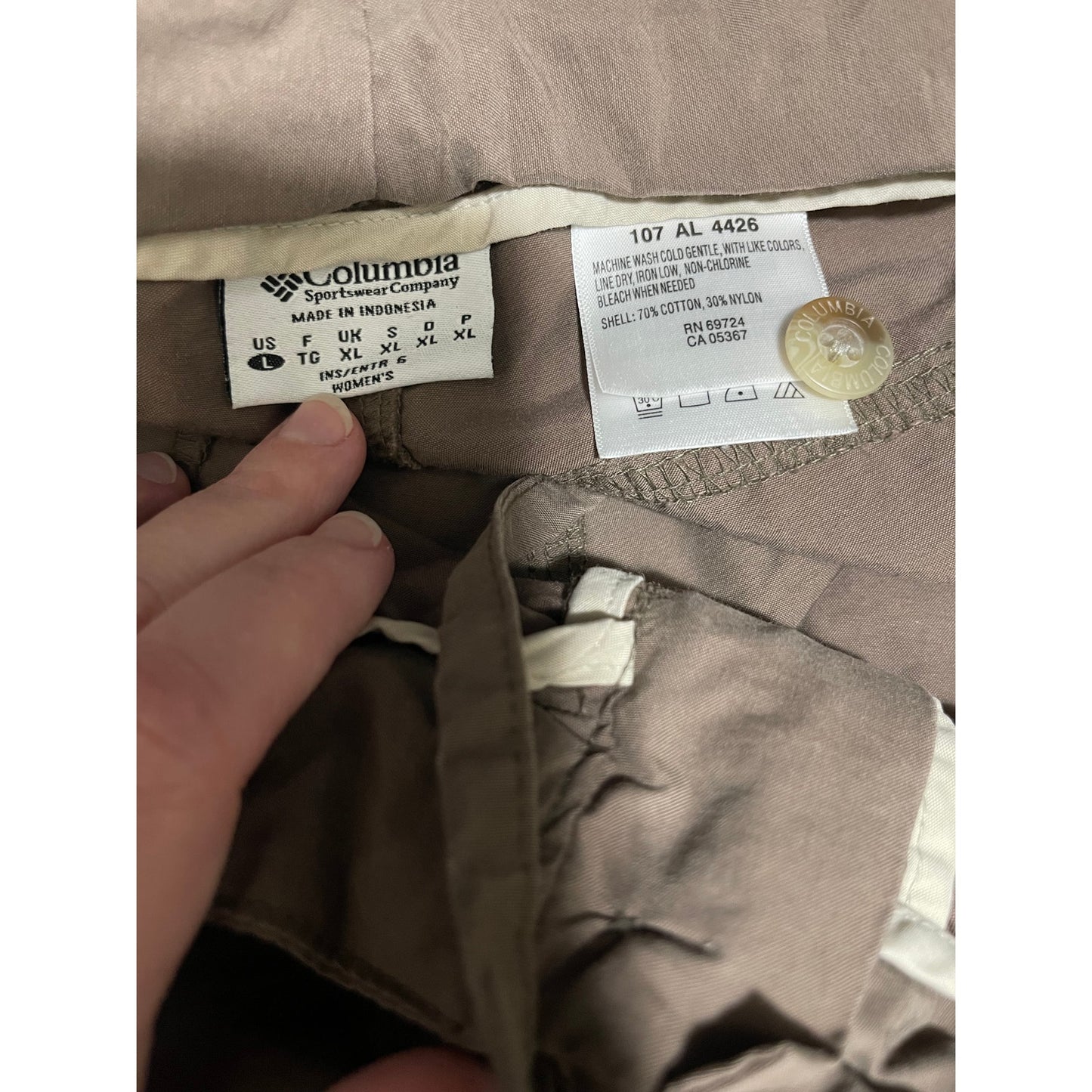 Columbia Sportswear Brown Cotton Blend Shorts - Size Large