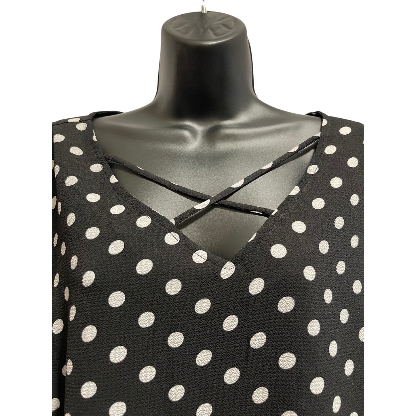 Roz & Ali 1XL Black and White Polka Dot Blouse