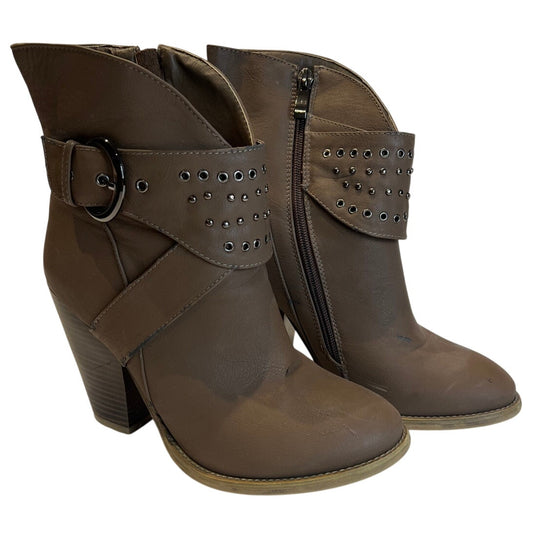 Reneeze Size 7 Faux Leather Heeled Boot - Lined