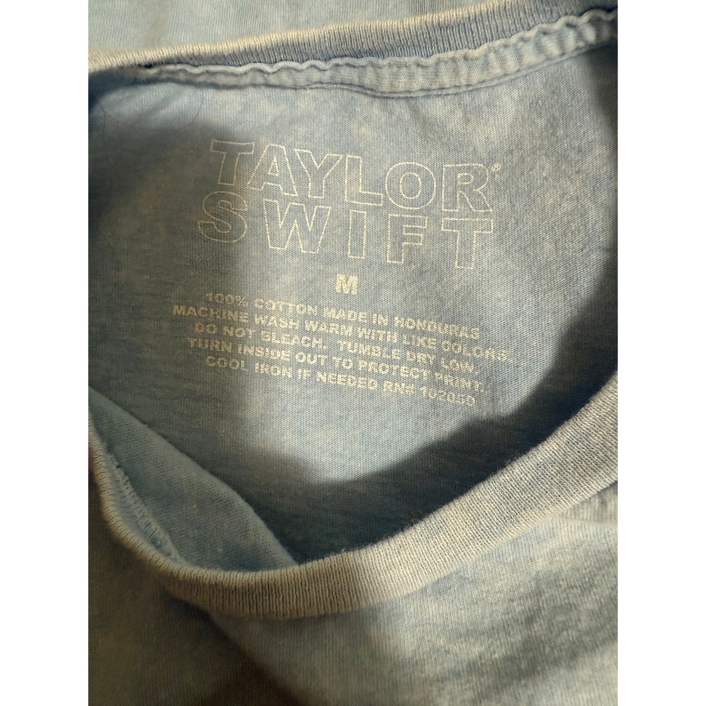Taylor Swift Lover Album ME! Glitter Roses Awesome T-Shirt - Size Medium