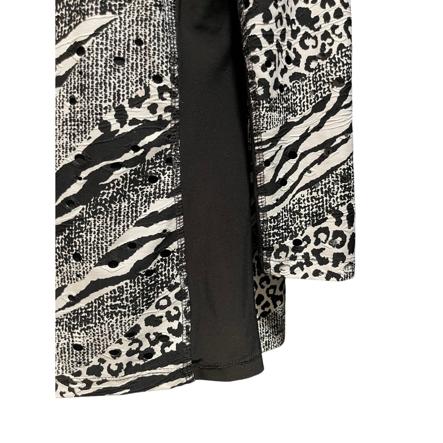 Libra Size Medium 3/4 Sleeve Animal Print White & Black Blouse
