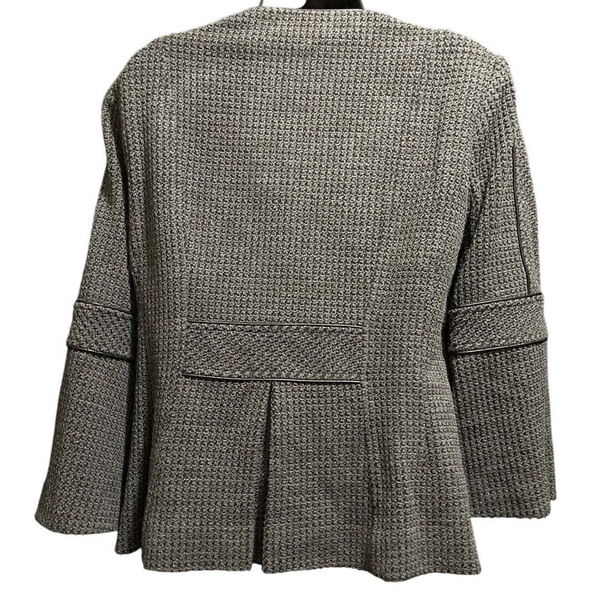 Nanette Lepore Size 12 Gray Full Zip Blazer - Padded Shoulders