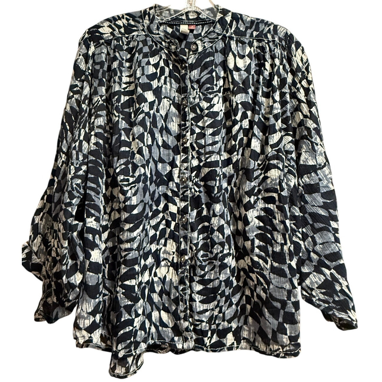 Pilcro Anthropologie Black & Gray Abstract Print Full Button Size XS Blouse