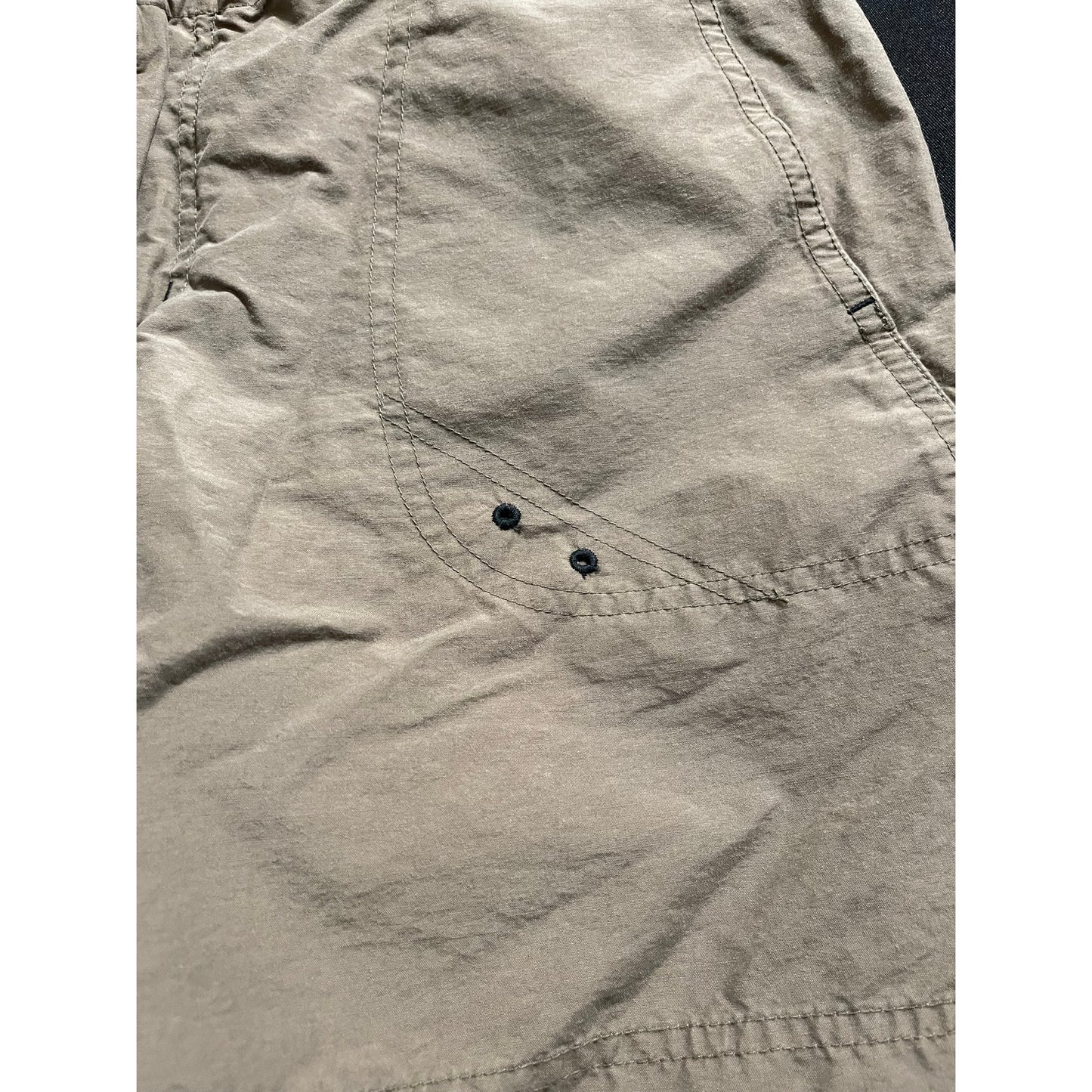 Columbia Sportswear Brown Cotton Blend Shorts - Size Large