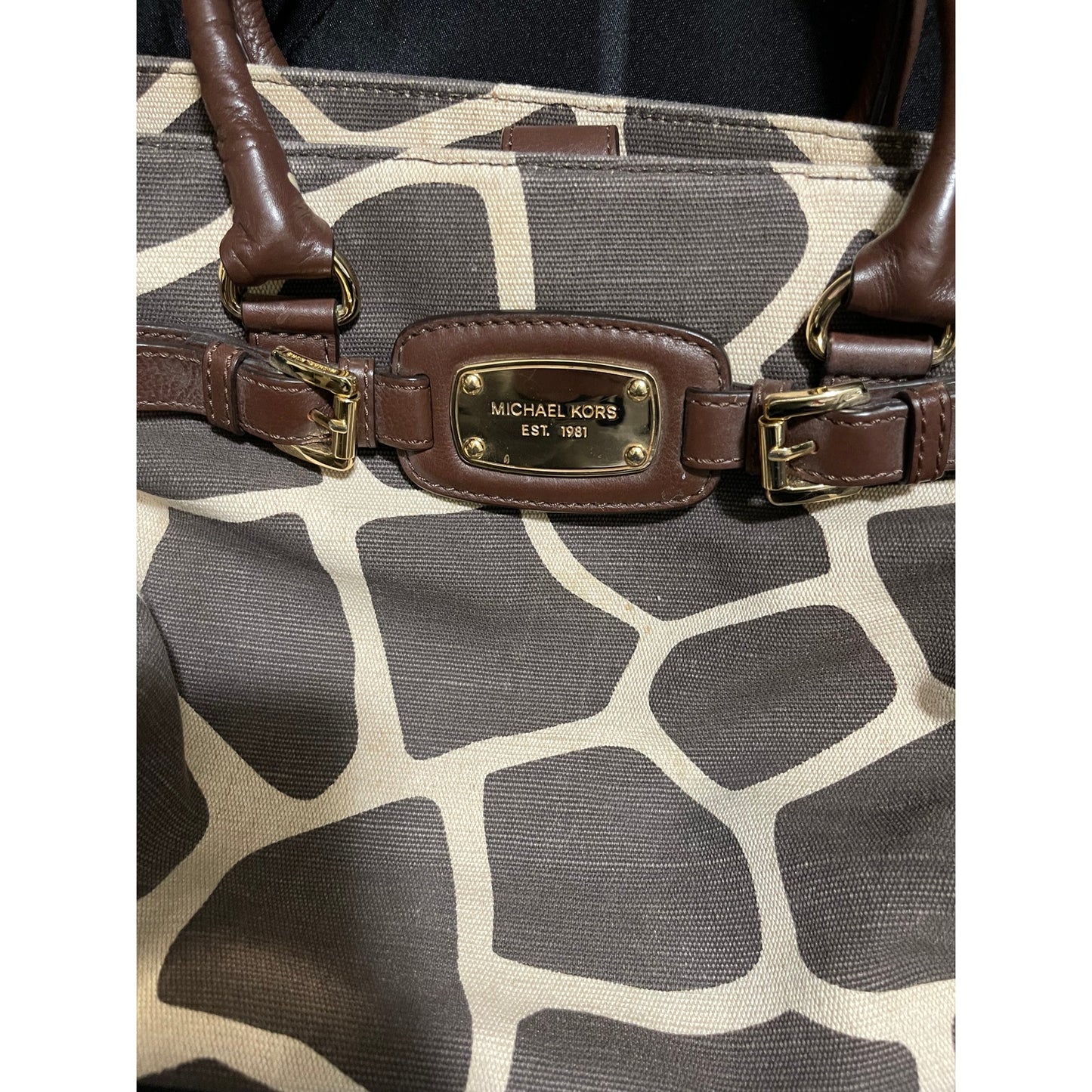 Michael Kors Hamilton Giraffe Print Shoulder Bag / Purse