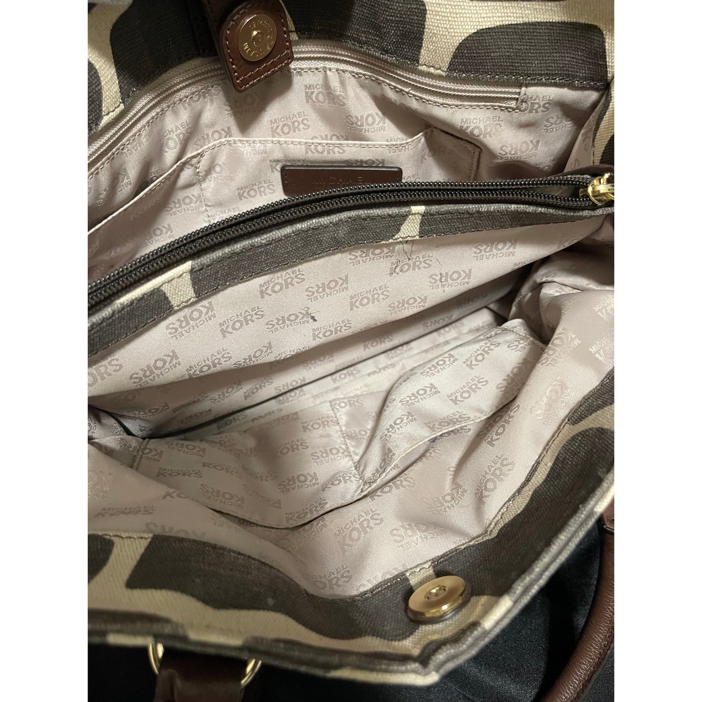 Michael Kors Hamilton Giraffe Print Shoulder Bag / Purse