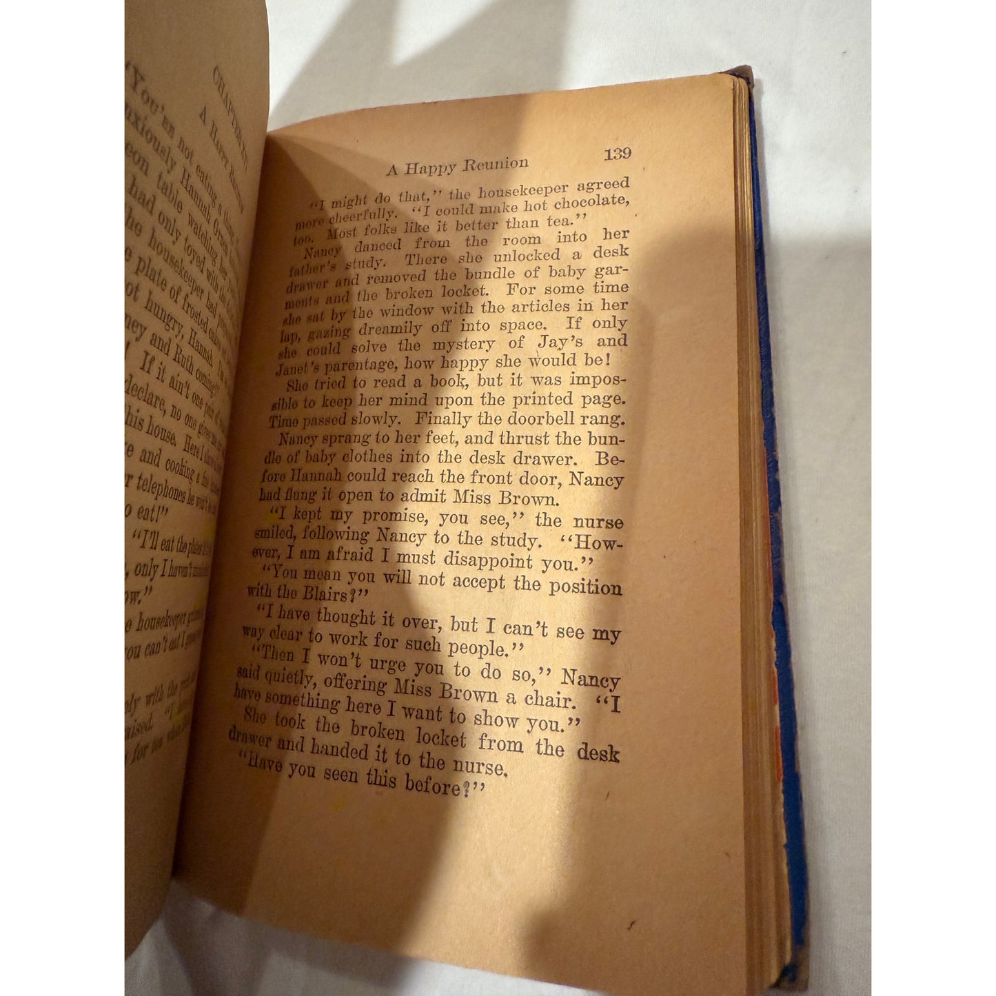 Nancy Drew - The Clue of the Broken Locket - Wartime 1st Edition 1934 Hardcover