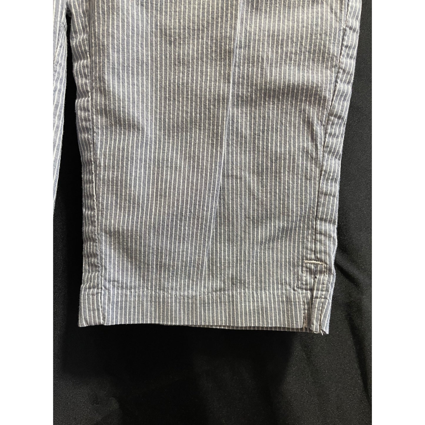 Riders by Lee Blue White Pin Stripe Capri's - Size 12M