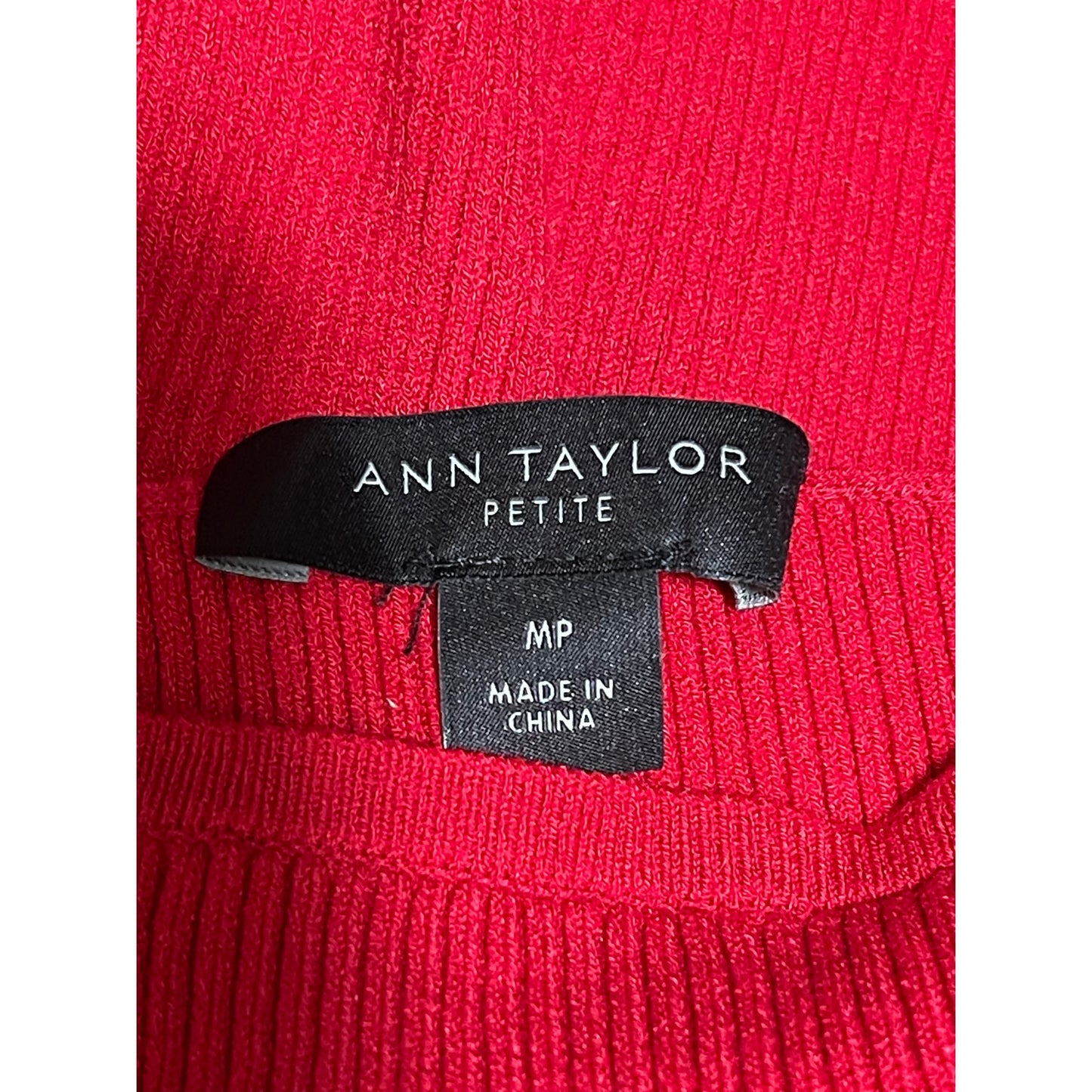 Ann Taylor Petite Size Medium Ribbed Red Long Sleeve Sweater Blouse