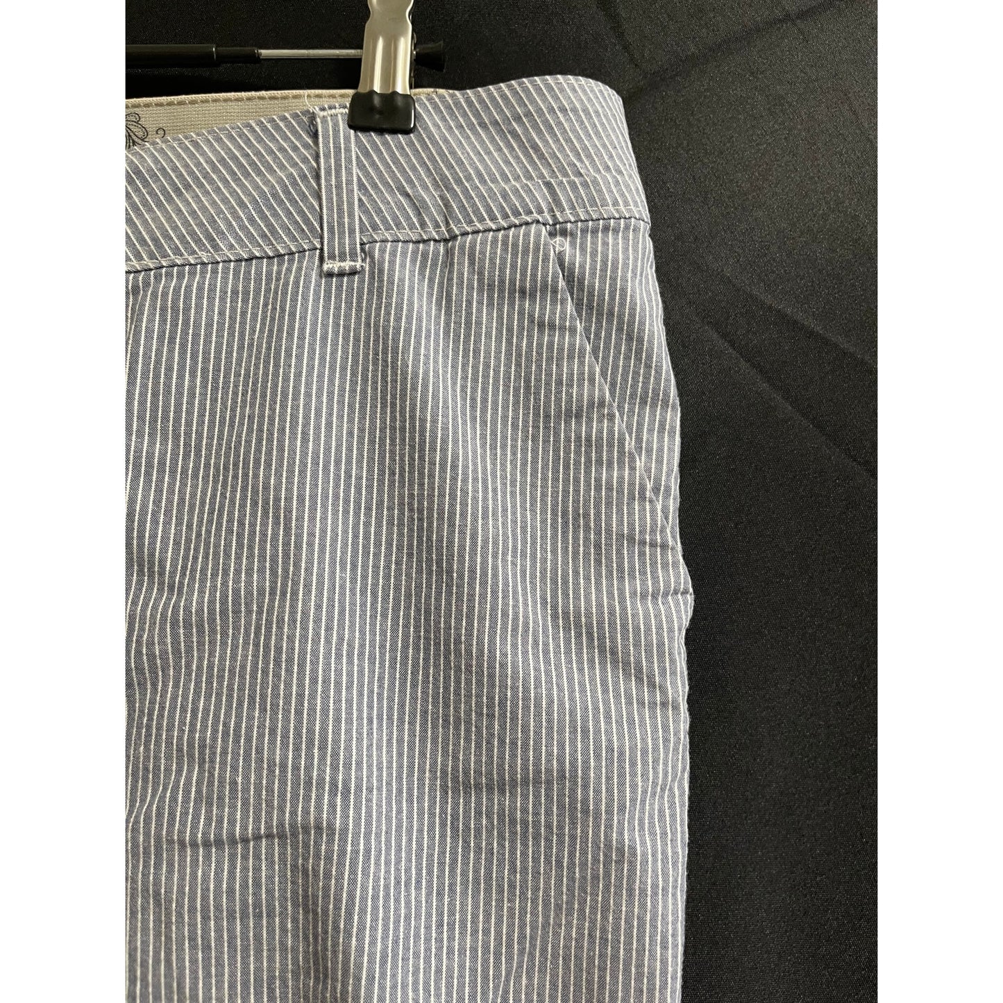 Riders by Lee Blue White Pin Stripe Capri's - Size 12M