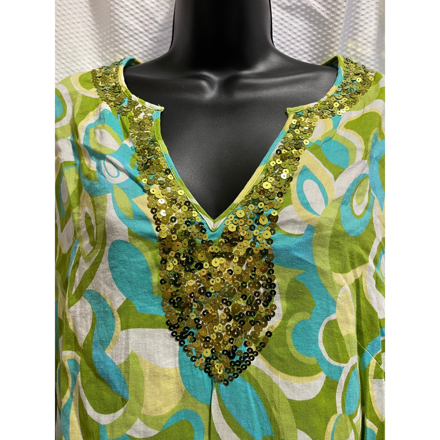 San Tropez Women's Size 1X Green Abstract Sequined Blouse