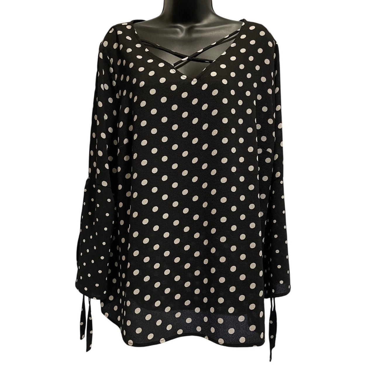 Roz & Ali 1XL Black and White Polka Dot Blouse