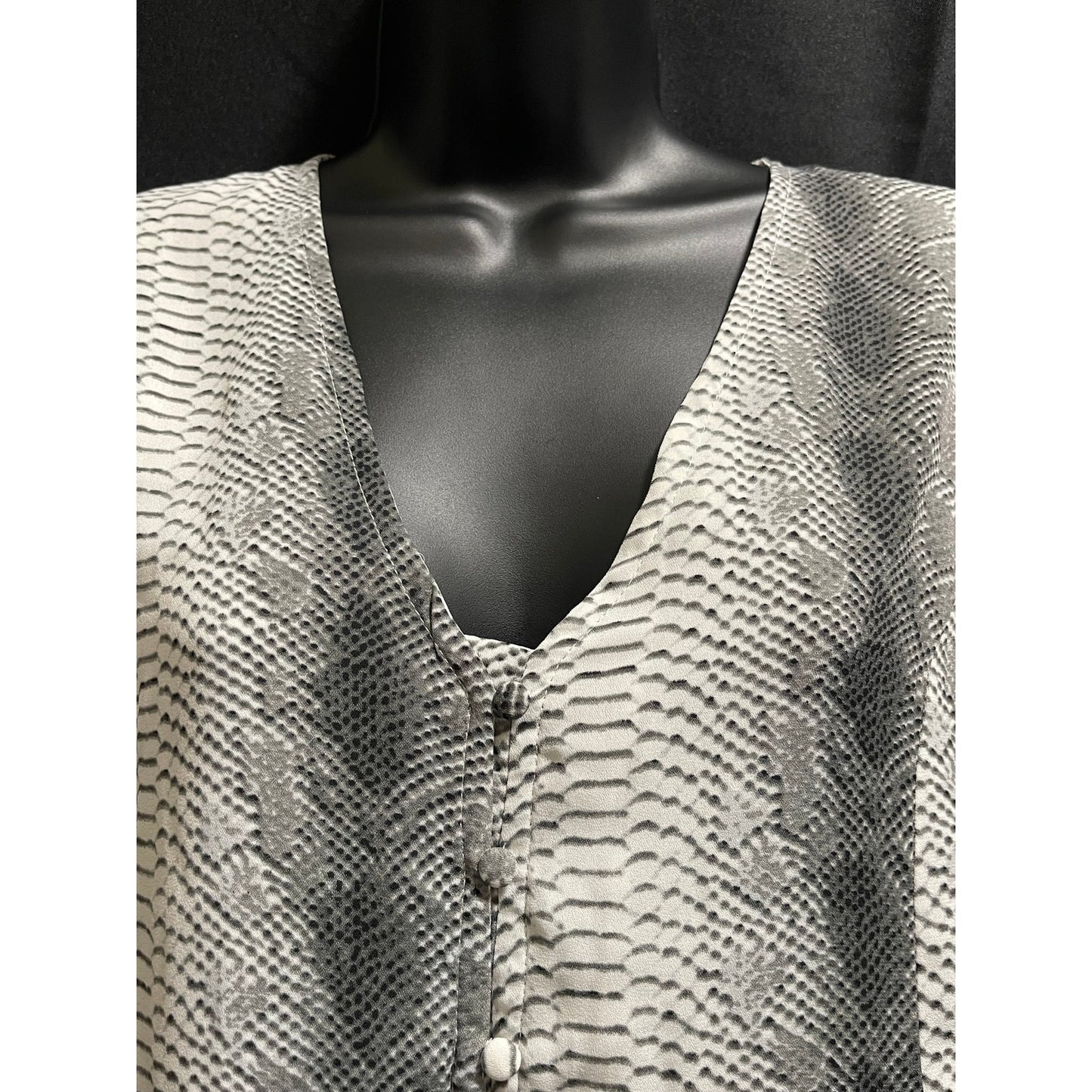 Buddy Love Size XS Gray and White Snakeskin Print Full Button Mini Dress