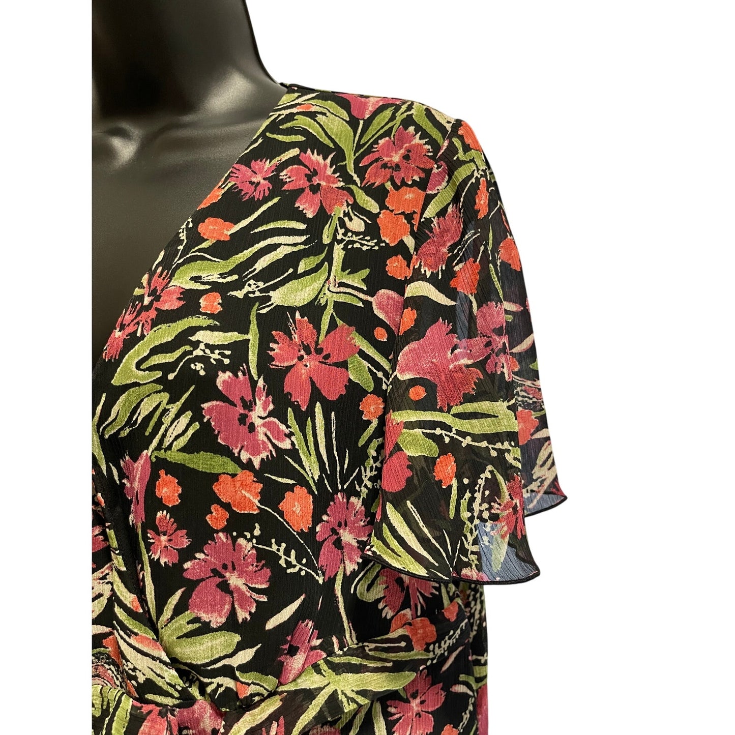 Apt 9 Black with Pink Florals Short Sleeve XL Blouse