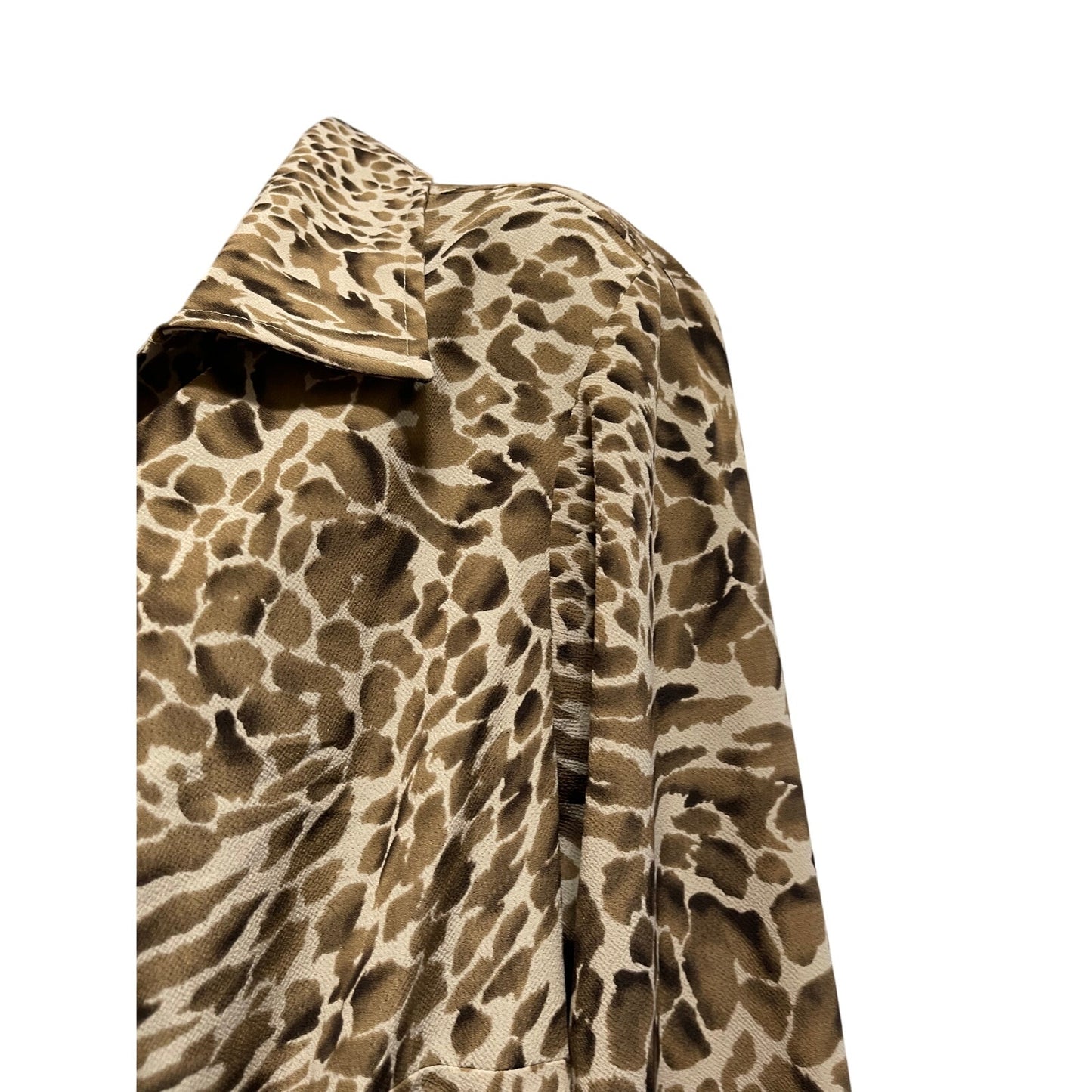 Covington Women's Size 16-18 Animal Print Button Up Blouse